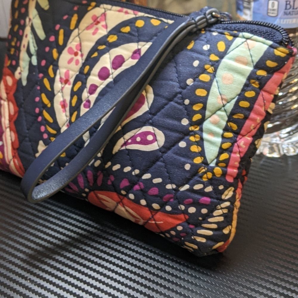 Vera Bradley small bag for makeup floral - Picture 4 of 9